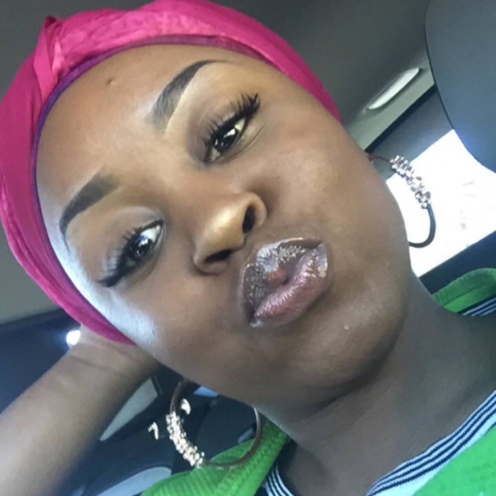 Meet your Posher, Chequest